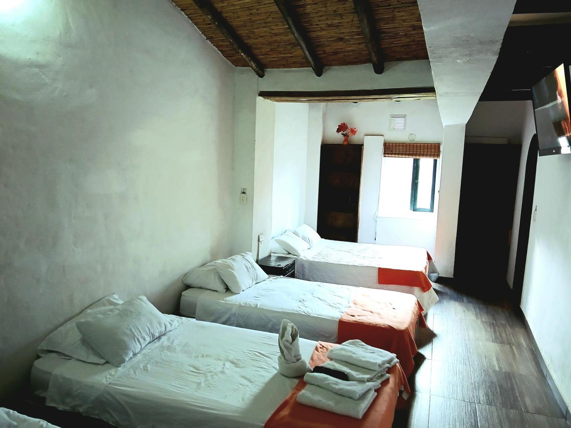 La Tranquera Hotel *