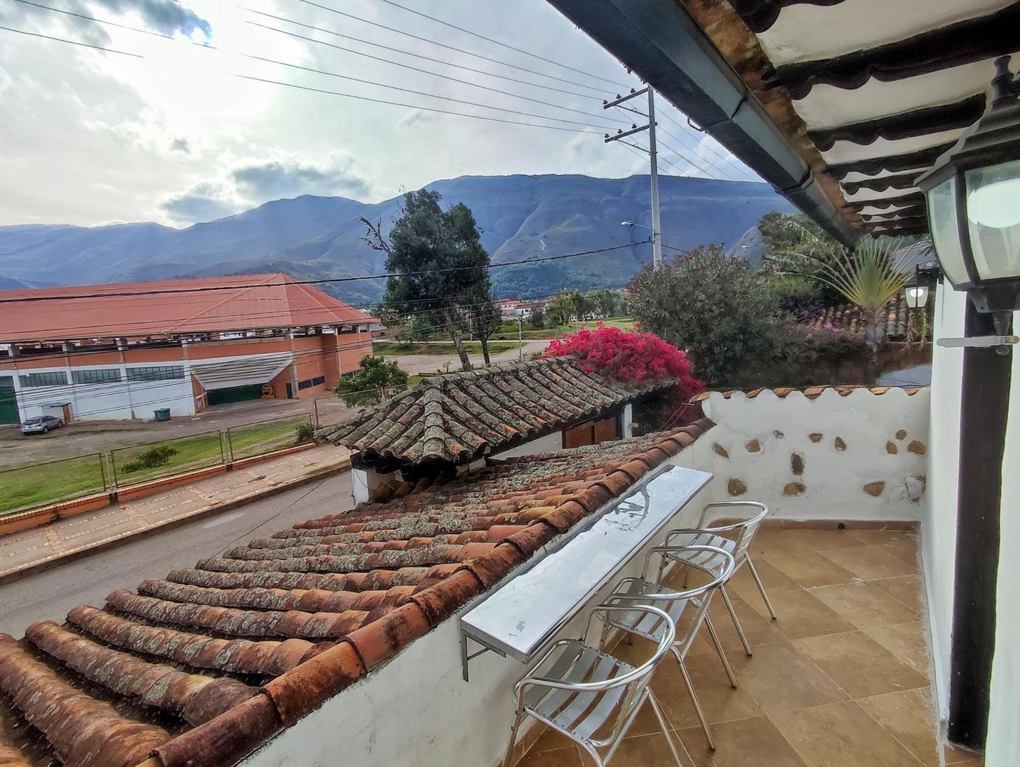 La Tranquera Hotel *