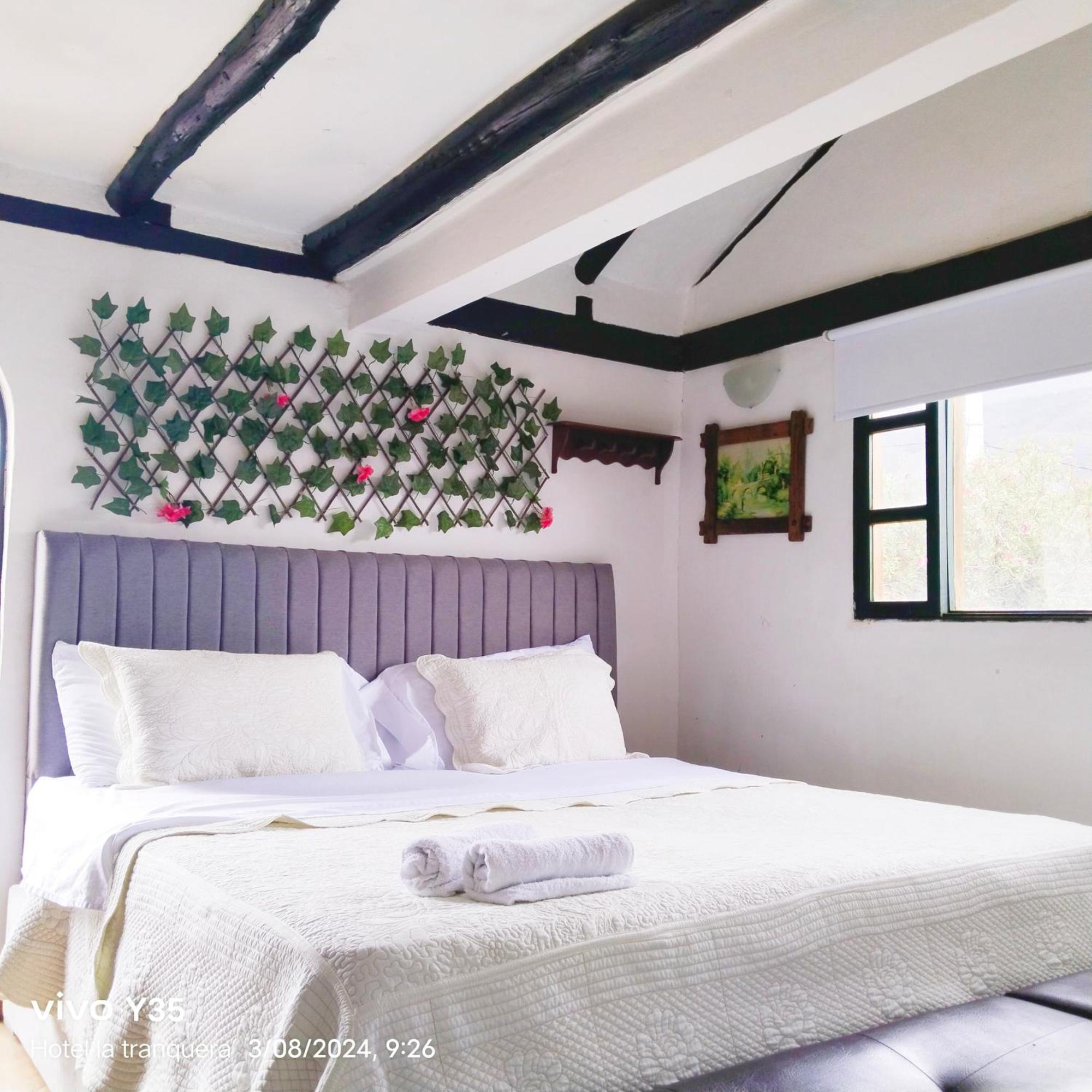 La Tranquera Hotel *